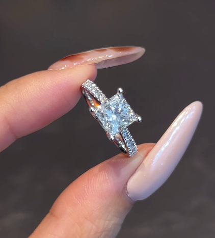 PT950 Platinum Princess-Cut Slim Shank Diamond Accent Ring, 1.00 ct