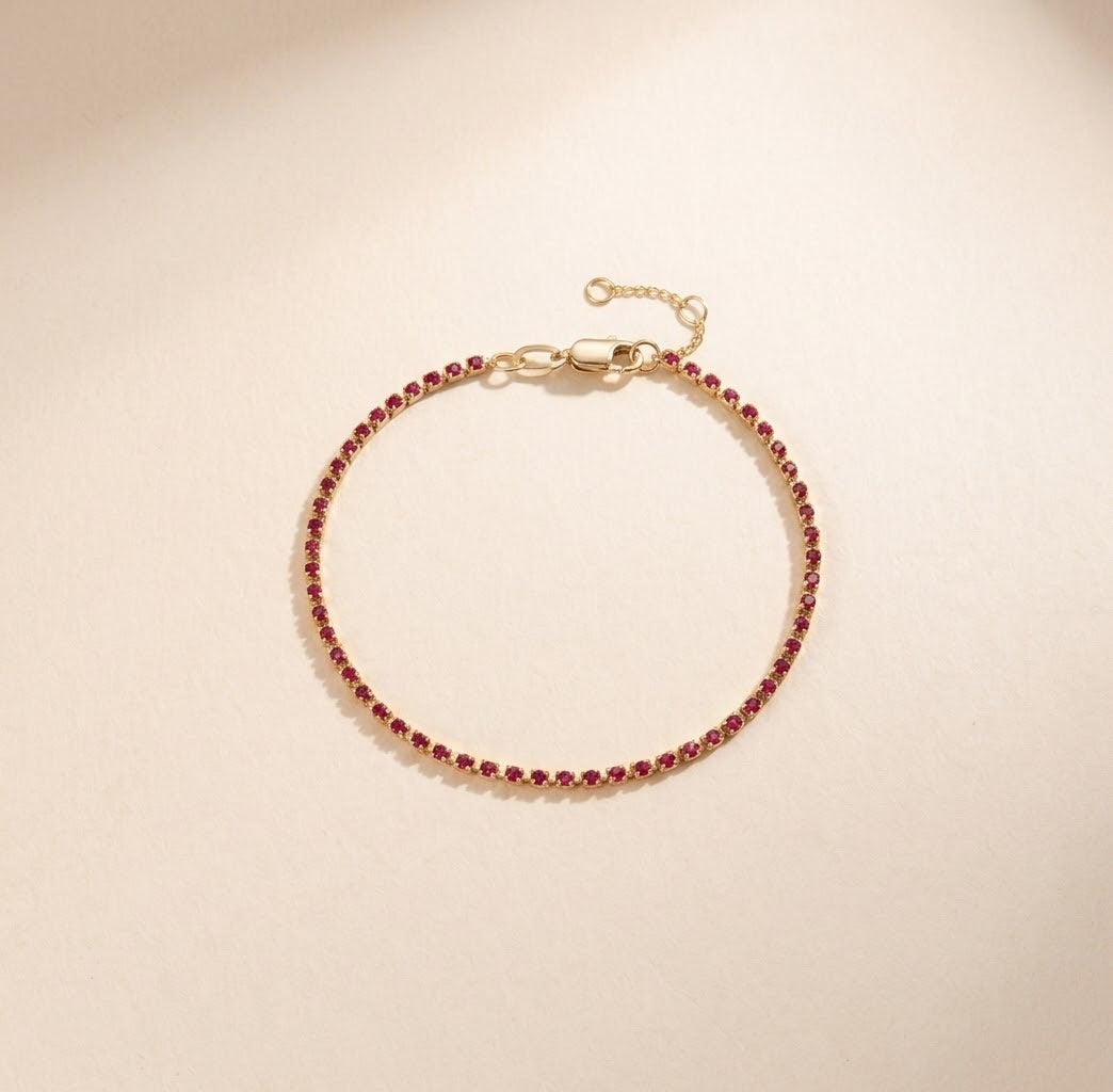 18K Yellow Gold Plain Red Cord Bracelet, approx. 17 cm, approx. 1.2 g total weight